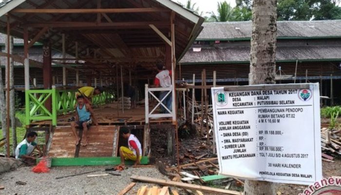 Judul : Rumah Betang Tertua di Kalbar Terancam Roboh, Pemda Diminta Segera Turun Tangan