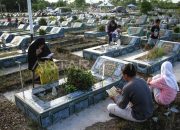 Tradisi Buha-Buha Ijuk di Sumatera Utara Sambut Paskah: Umat Ziarahi Makam Keluarga Sejak Pukul Empat Pagi